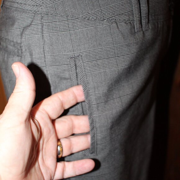 H&M Menswear Cuffed Shorts NWOT Size 8 - Picture 3 of 10